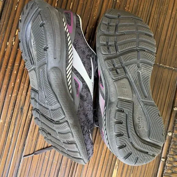 Brooks Adrenaline GTS Black and Purple Women's Size 9 Sneakers Running Walking - Picture 9 of 10